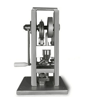Small Desktop Type  Manual Single Punch Tablet Press Machine Hand - Operated